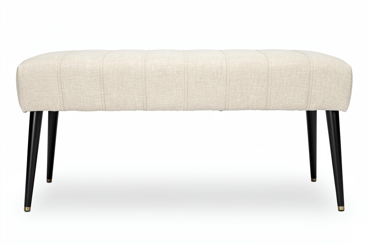 **Technische titel in het Nederlands: Elegante, gestoffeerde bank met zwarte poten**